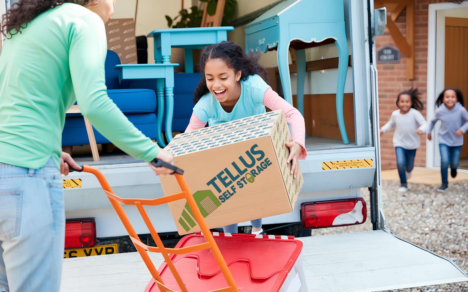 Happy Tellus Storage Family Moving Into new Home